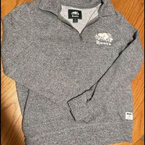 SOLD.      Grey roots size small quarter zip up